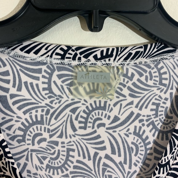 Athleta Black & White Geometric Design Faux Wrap Knee Length Dress Small - Picture 2 of 6